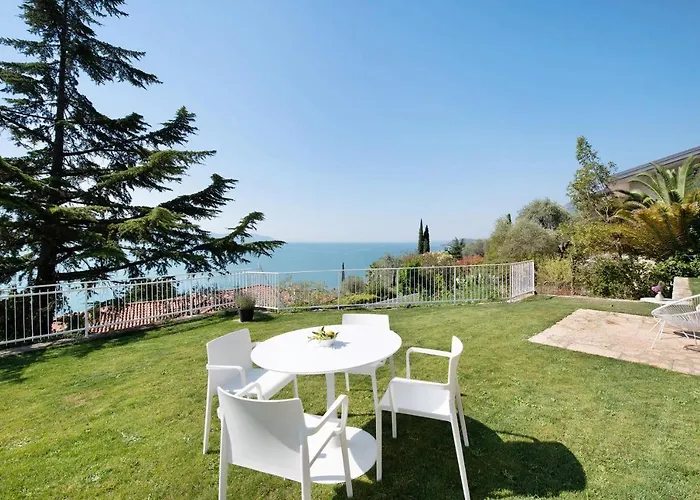 Villa Gargnano 아파트 *